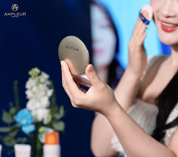Ampleur Face Powder: Bí mật làn da sáng mịn tự nhiên từ dược mỹ phẩm Nhật Bản- Ảnh 3.