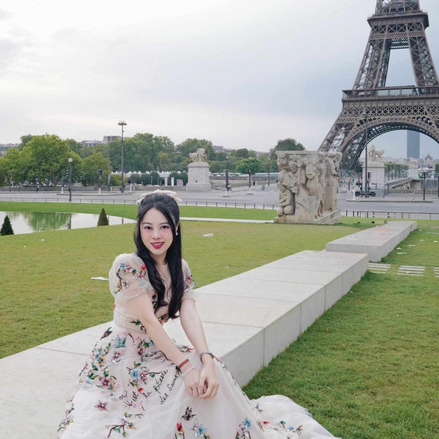 Con gái lớn của hot mom Hằng Túi gây "choáng" với nhan sắc thiếu nữ: Đúng chuẩn "phiên bản tuổi 16" của mẹ- Ảnh 14.