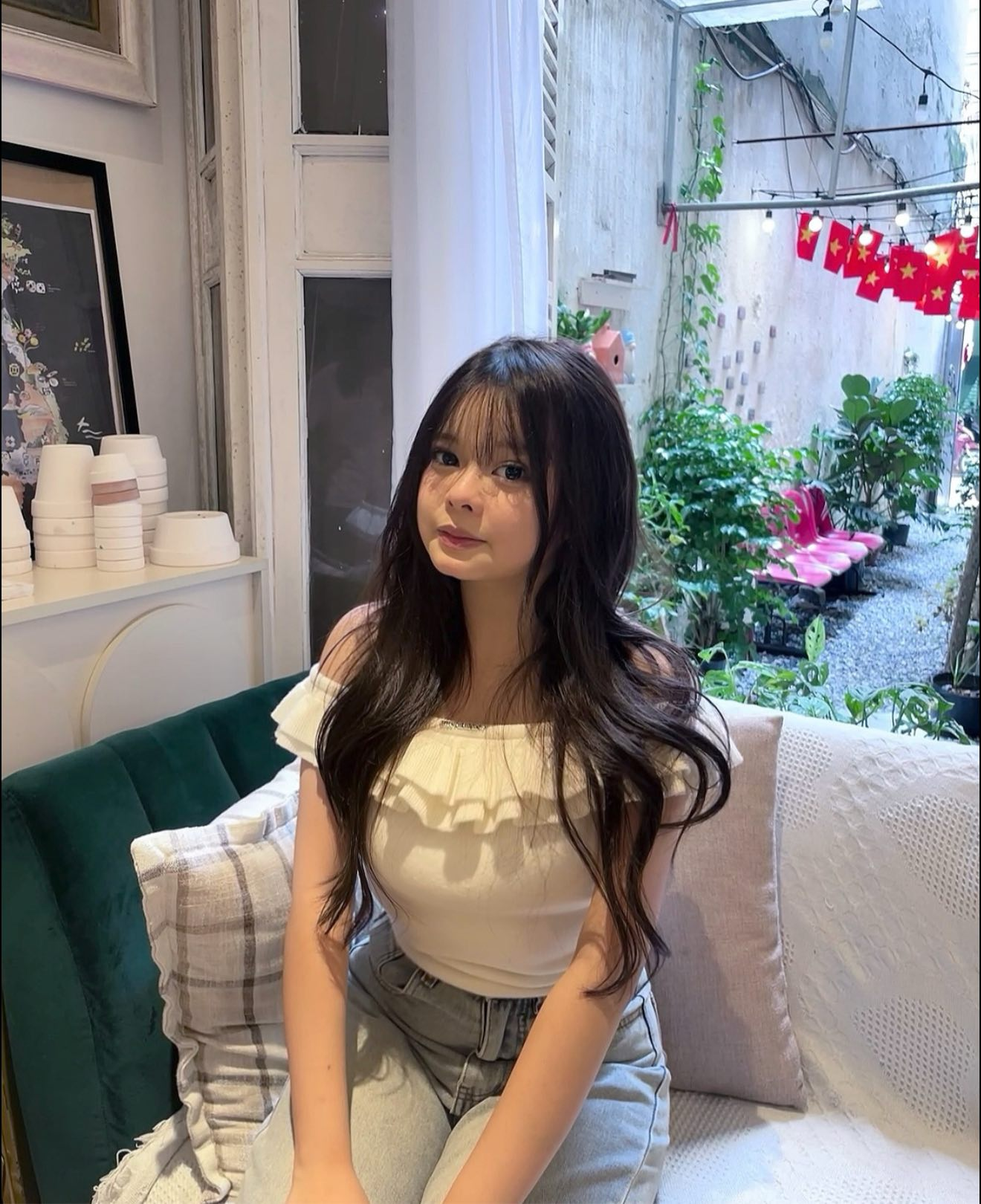 Con gái lớn của hot mom Hằng Túi gây "choáng" với nhan sắc thiếu nữ: Đúng chuẩn "phiên bản tuổi 16" của mẹ- Ảnh 1.