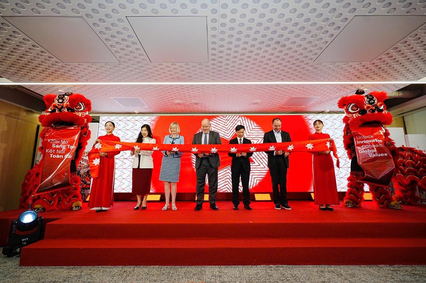 NAB Innovation Centre Vietnam xuất sắc giành giải thưởng công nghệ Châu Á- Ảnh 2.