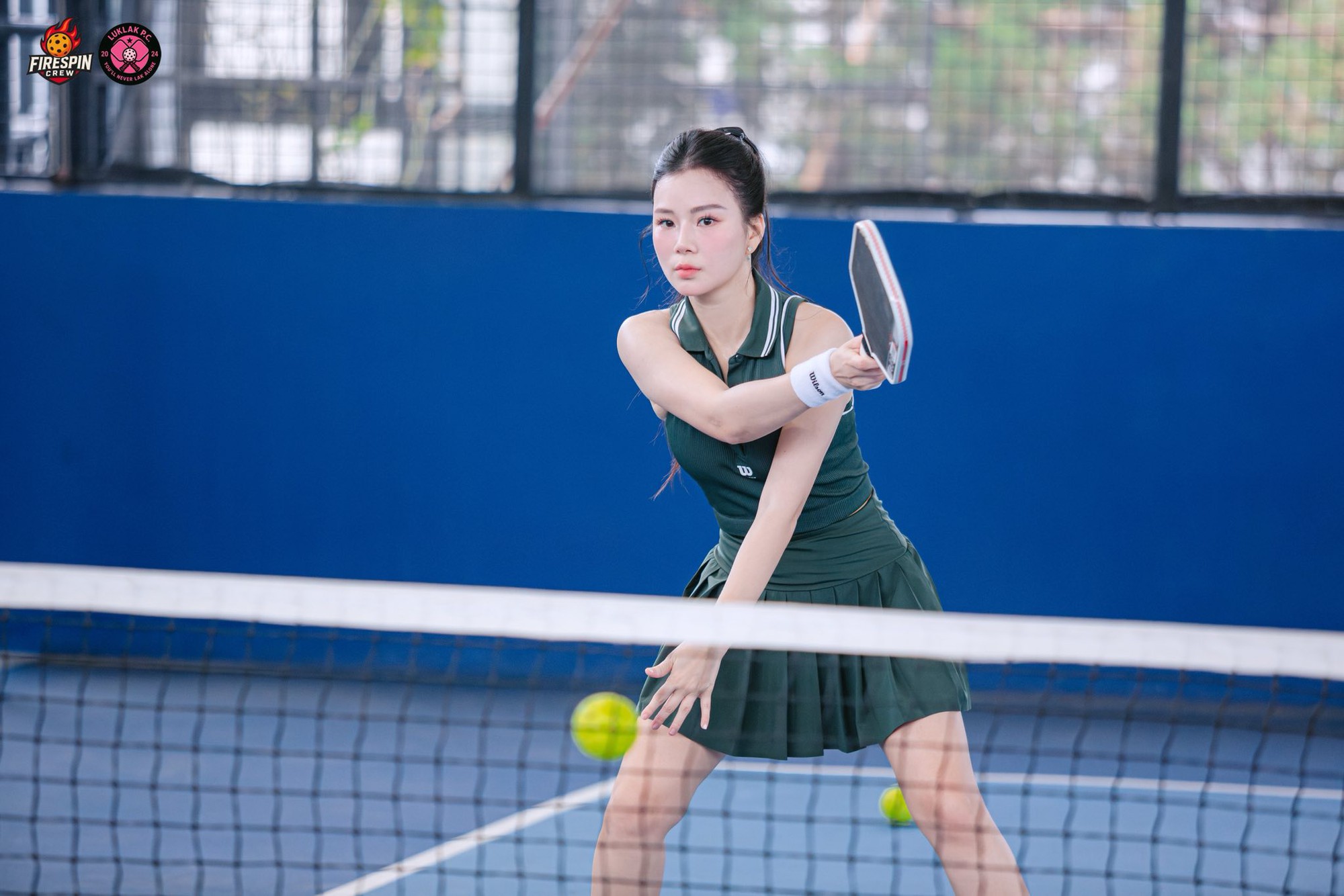 Mẹ 3 con tuổi U40 chi 50 triệu "lên đồ" đánh pickleball: "Ra sân là phải đẹp, vì đẹp khiến mình thấy vui hơn"- Ảnh 1.