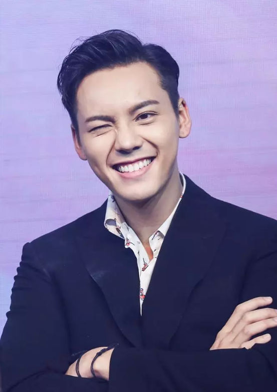 Trần Vỹ Đình khoe vội có con với "thiên thần nội y" nhằm mục đích này?- Ảnh 3. Trần Vỹ Đình khoe vội có con với "thiên thần nội y" nhằm mục đích này?- Ảnh 3.