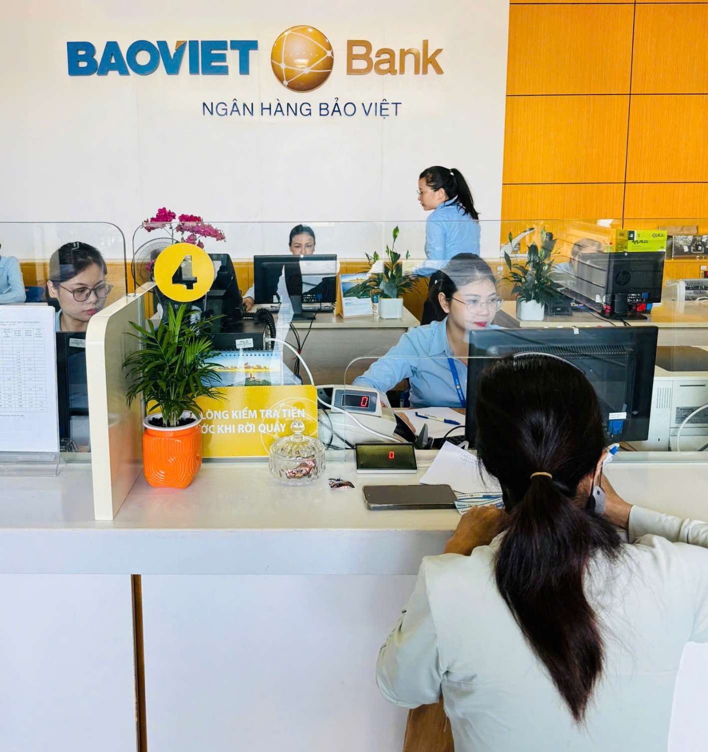 BAOVIET Bank: Tín dụng 9 tháng tăng trưởng tích cực- Ảnh 2.