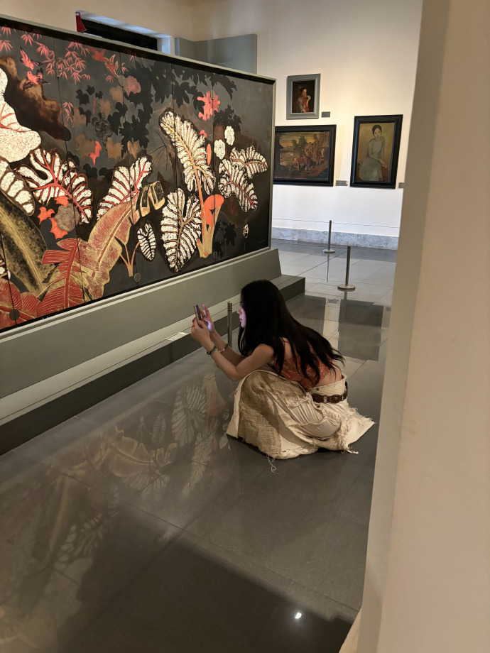 Tại sao Bảo tàng Mỹ thuật Việt Nam lên hình “đắt” đến vậy? Câu trả lời bất ngờ thuộc về sao nữ Triều Tuyết Lục- Ảnh 13.