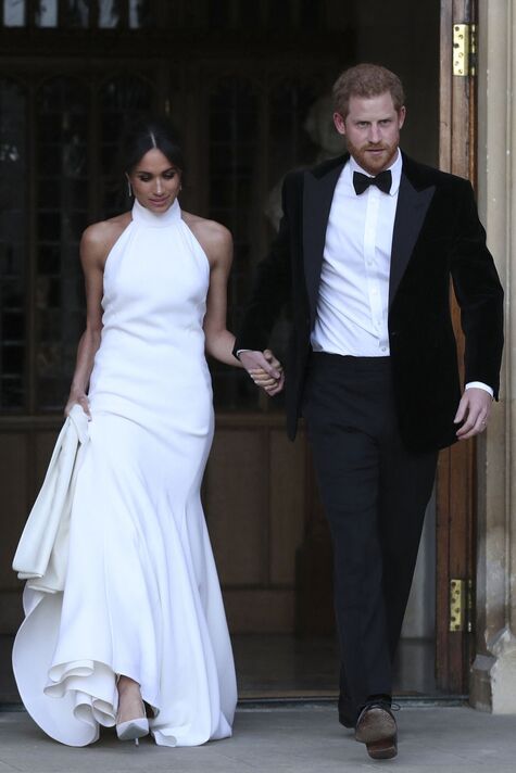 Meghan Markle từng mặc gần 90 tỷ đồng trên người- Ảnh 7.
