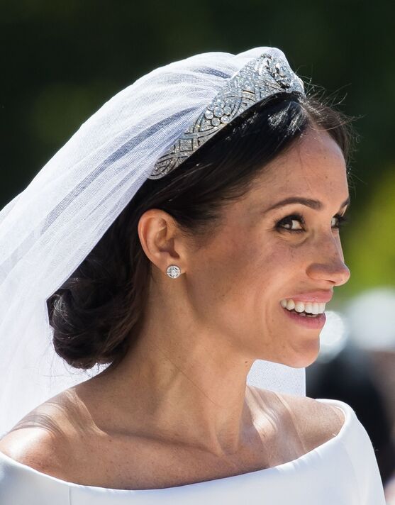 Meghan Markle từng mặc gần 90 tỷ đồng trên người- Ảnh 3.