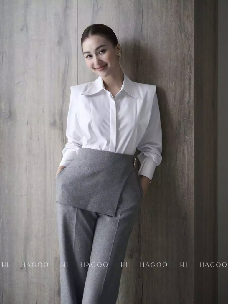 Chỉ với 2 mẫu sơ mi trắng giá chưa đến 500k, Huyền Lizzie tiếp tục làm "náo loạn" khắp cõi mạng- Ảnh 13.
