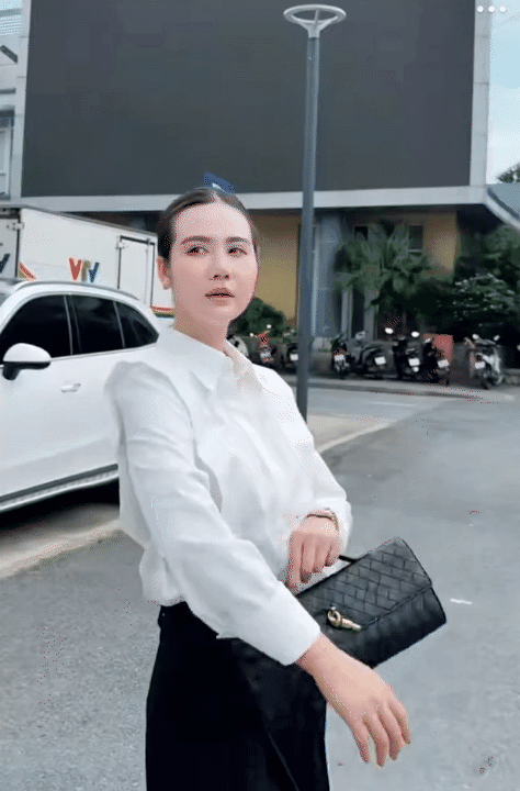 Chỉ với 2 mẫu sơ mi trắng giá chưa đến 500k, Huyền Lizzie tiếp tục làm "náo loạn" khắp cõi mạng- Ảnh 11.