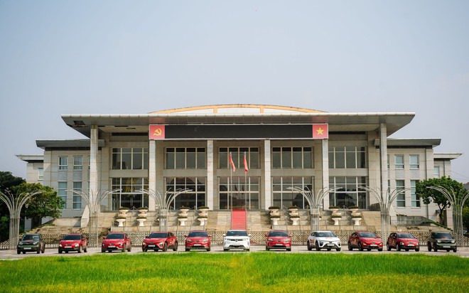 Mang xe xăng đi, mang xe điện về: “Ngày hội Thu xăng đổi điện” bùng nổ đơn ngay trong ngày- Ảnh 1.