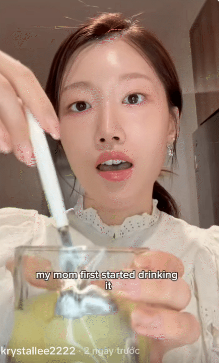 Phụ nữ Hàn tuổi 50 giữ da căng mướt chỉ với ly nước 5k, đến con gái là beauty blogger cũng phải học theo- Ảnh 8.