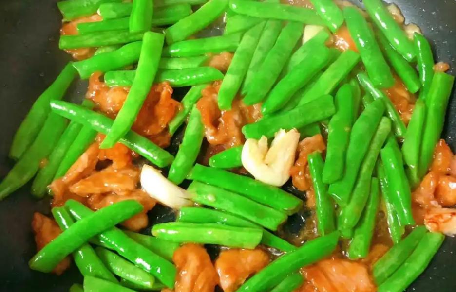 Khi làm các món xào để tránh gặp tình huống 