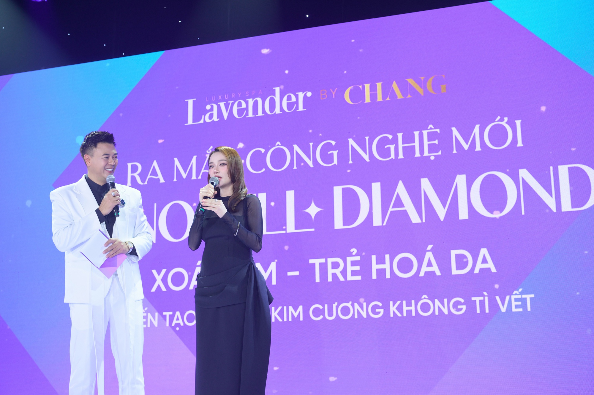 Nhã Phương bầu 5 tháng vẫn quyến rũ với đầm bó sát- Ảnh 10.