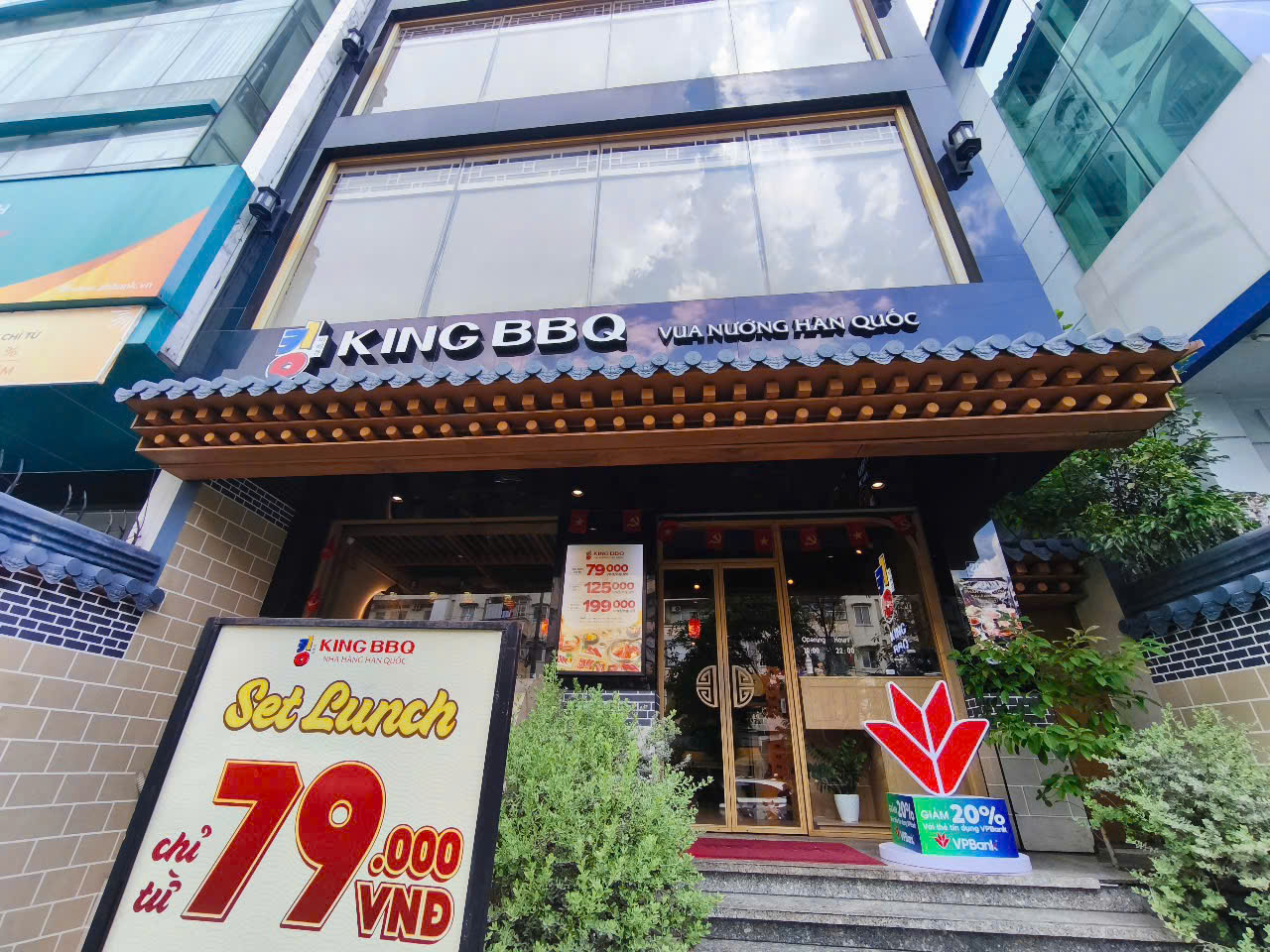 VPBank duy trì phong độ ấn tượng, giữ vững ngôi đầu thị trường thẻ tín dụng- Ảnh 1.
