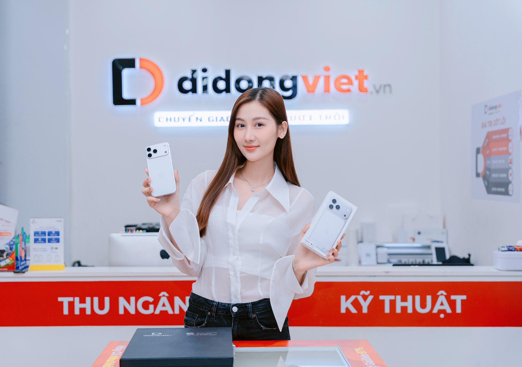 Từ Quế Anh đến Lương Thuỳ Linh: Dàn người đẹp Việt trade-in iPhone 17 Pro Max tại Di Động Việt- Ảnh 1.
