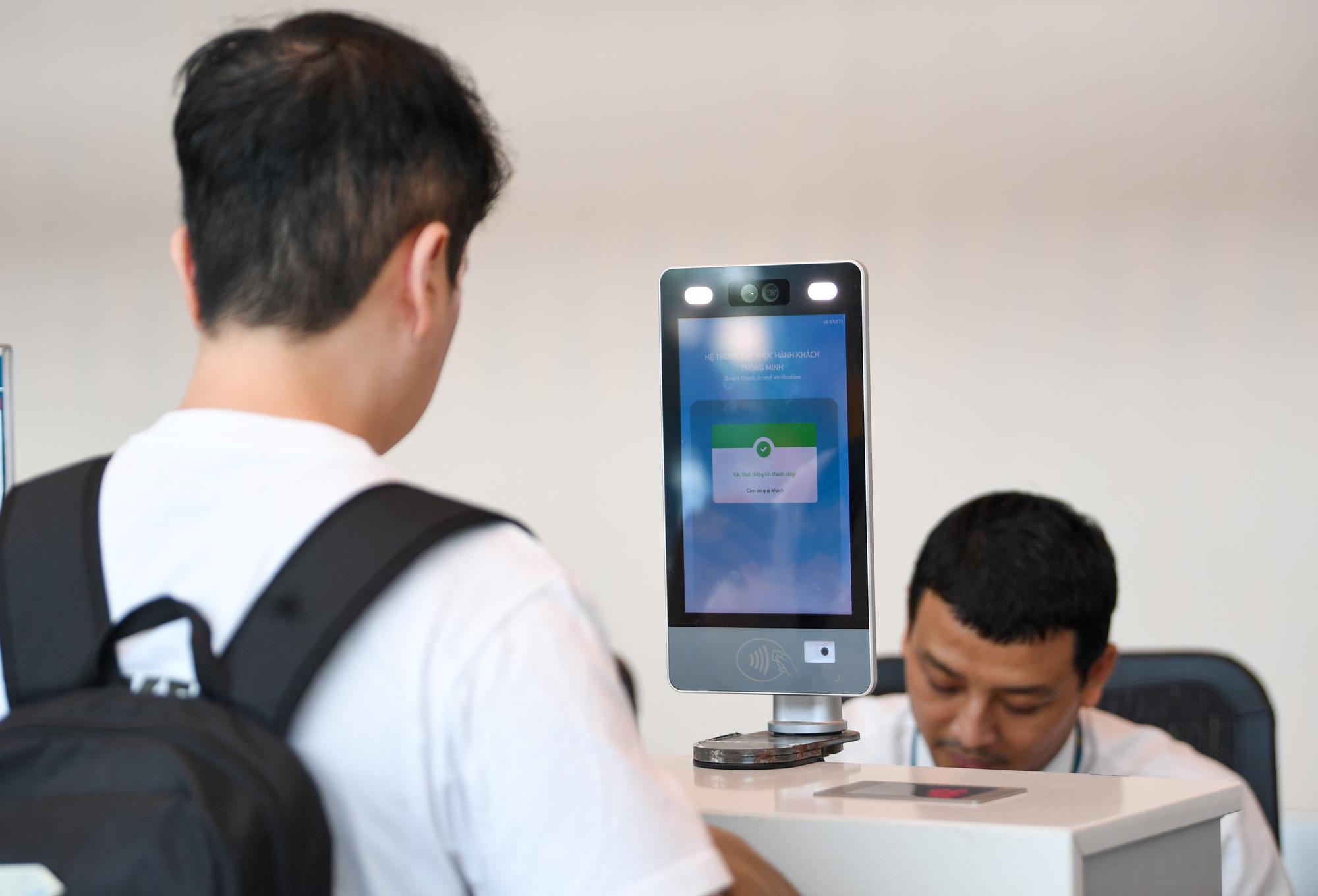 “Bay nhẹ tới Hà Nội”: Kết nối vẻ đẹp mùa thu Thủ đô với thông điệp xanh cùng Vietnam Airlines- Ảnh 3.
