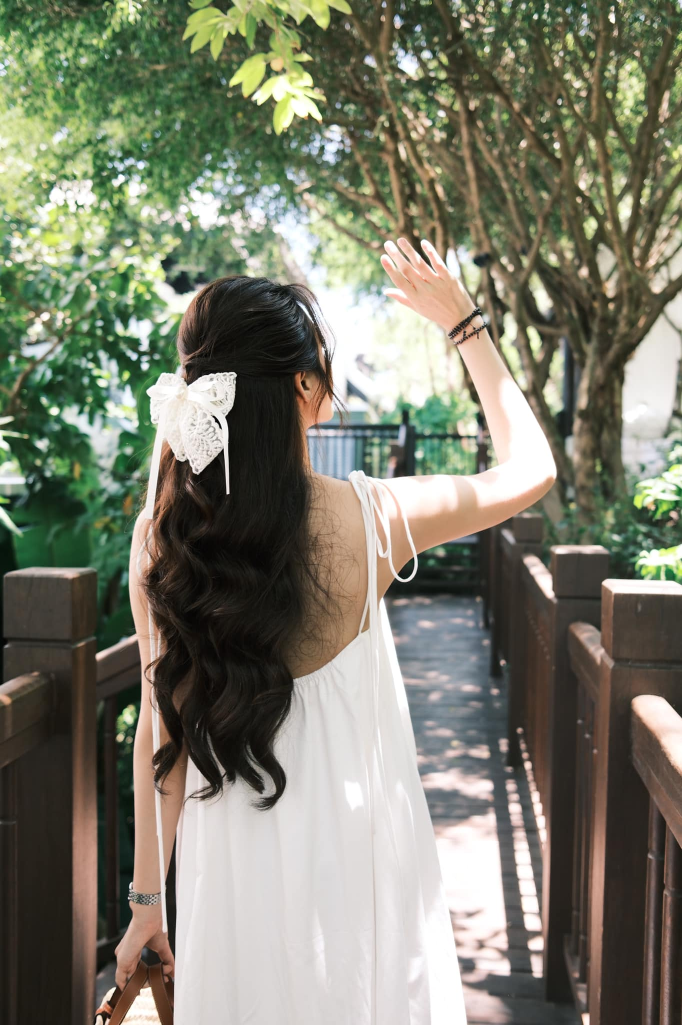 HH Đỗ Hà dưỡng tóc bằng cách này: Nghiền viên B1 trộn cùng dầu dừa để tóc nhanh dài và dày- Ảnh 4.
