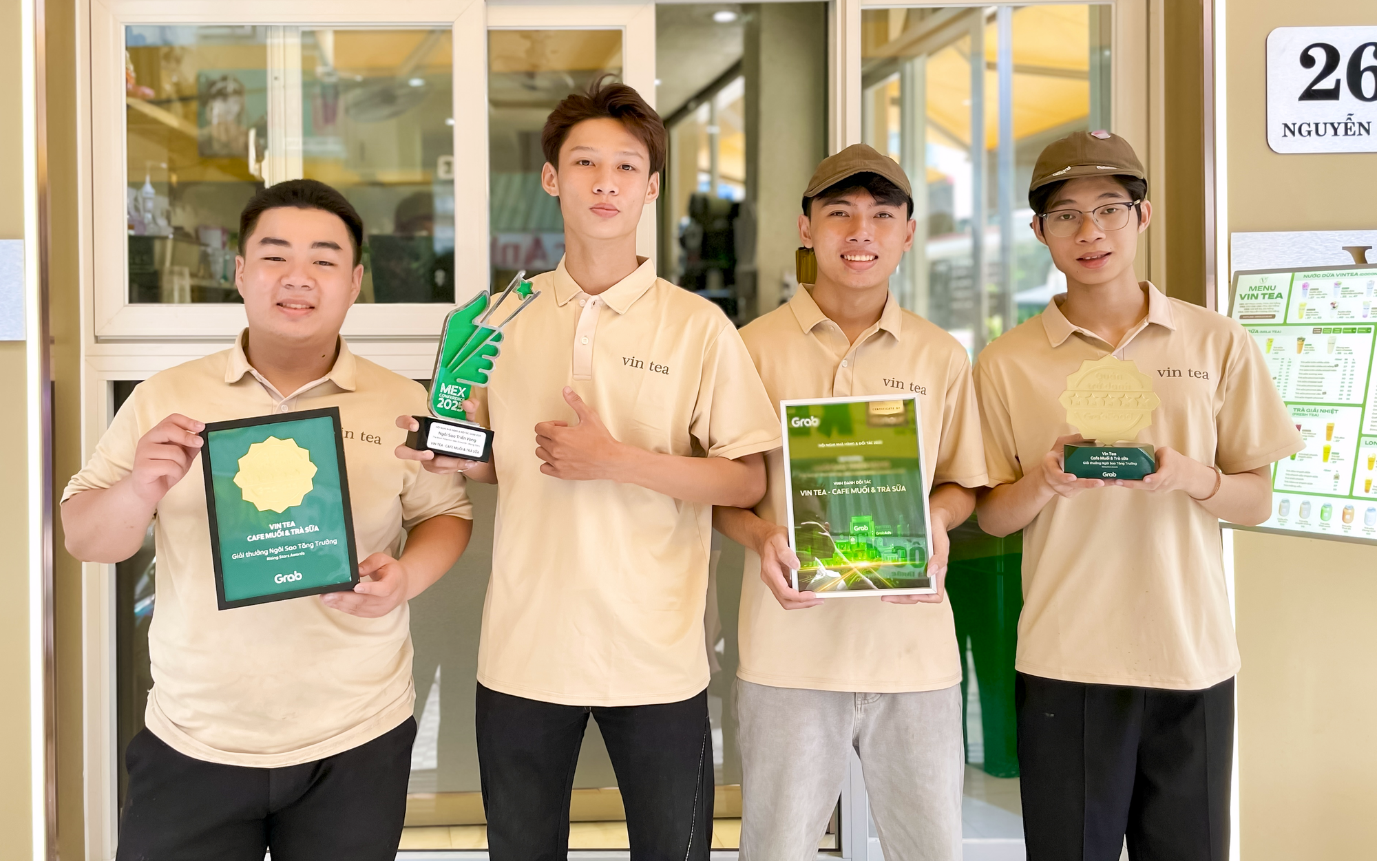 Từ quán nhỏ đến thương hiệu “gây sốt”: Vin Tea tăng gần 50% doanh thu nhờ nền tảng số- Ảnh 6. Từ quán nhỏ đến thương hiệu “gây sốt”: Vin Tea tăng gần 50% doanh thu nhờ nền tảng số- Ảnh 6.