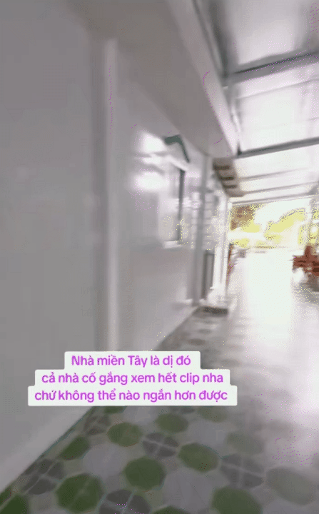 Độc lạ nhà miền Tây: Rộng như mê cung, gạch hoa mỗi phòng một kiểu, tiến vào khu bếp ai nấy đều "giật mình"- Ảnh 4. Độc lạ nhà miền Tây: Rộng như mê cung, gạch hoa mỗi phòng một kiểu, tiến vào khu bếp ai nấy đều "giật mình"- Ảnh 4.