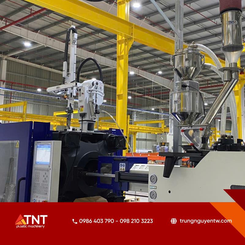 Trung Nguyên TNT cung cấp hệ thống phụ trợ cho máy ép nhựa tại nhà máy FDI- Ảnh 1.