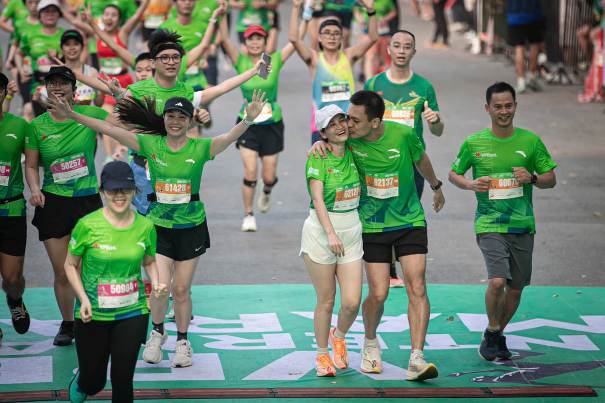 VPBank Hanoi International Marathon 2025, cung đường trong mơ giữa mùa thu Hà Nội- Ảnh 7. VPBank Hanoi International Marathon 2025, cung đường trong mơ giữa mùa thu Hà Nội- Ảnh 7.