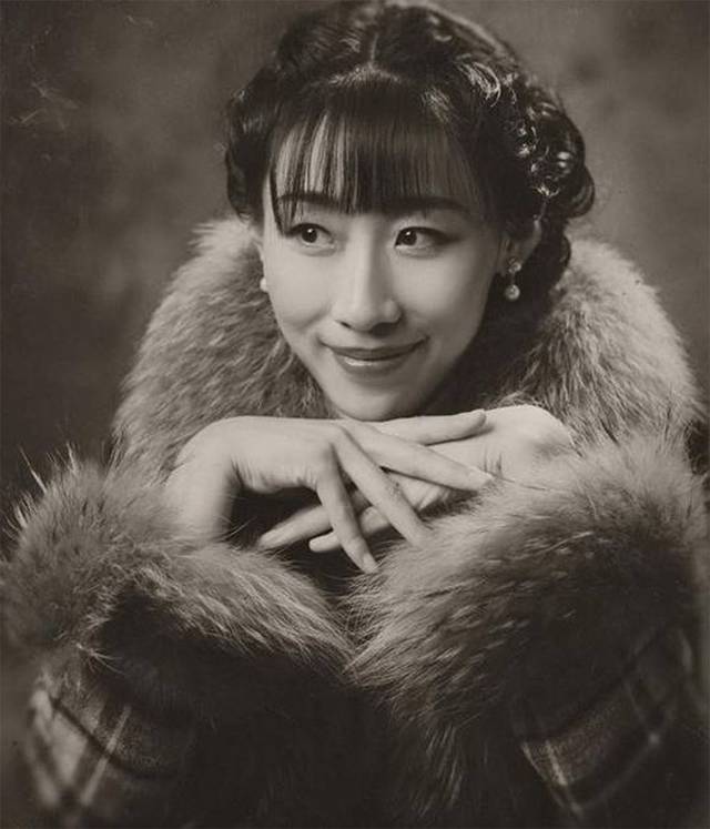 Nữ diễn viên bị 200 đoàn phim từ chối vì "nhìn như đàn ông", giờ là nữ hoàng màn ảnh đóng phim nào cũng hot- Ảnh 3. Nữ diễn viên bị 200 đoàn phim từ chối vì "nhìn như đàn ông", giờ là nữ hoàng màn ảnh đóng phim nào cũng hot- Ảnh 3.