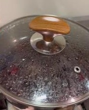 3 cách kết hợp nấu món ăn giúp chị em trẻ đẹp hơn, dưỡng tóc đen, tốt cho xương: Đậu đen là "nhân vật chính"- Ảnh 11. 3 cách kết hợp nấu món ăn giúp chị em trẻ đẹp hơn, dưỡng tóc đen, tốt cho xương: Đậu đen là "nhân vật chính"- Ảnh 11.