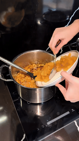 Bộ nồi của dâu hào môn Đỗ Hà gây sốt: Sang trọng vừa đủ, tinh tế đúng kiểu phụ nữ biết sống- Ảnh 3. Bộ nồi của dâu hào môn Đỗ Hà gây sốt: Sang trọng vừa đủ, tinh tế đúng kiểu phụ nữ biết sống- Ảnh 3.