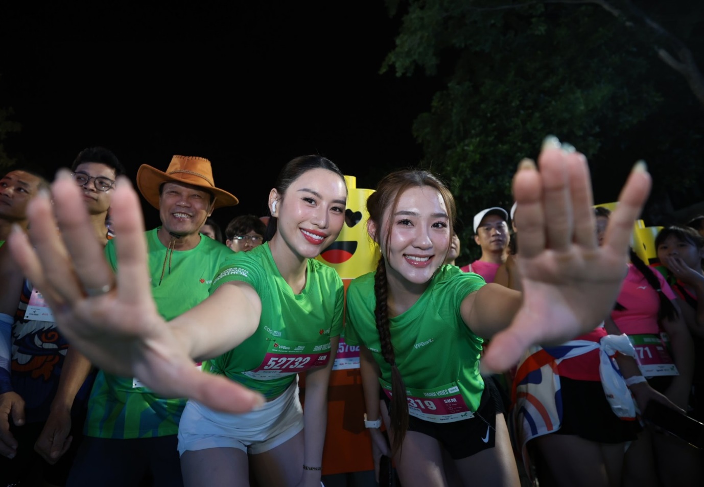 Những bóng hồng VPIM 2025 - lan tỏa năng lượng sống khỏe, sống thịnh vượng- Ảnh 1. Những bóng hồng VPIM 2025 - lan tỏa năng lượng sống khỏe, sống thịnh vượng- Ảnh 1.