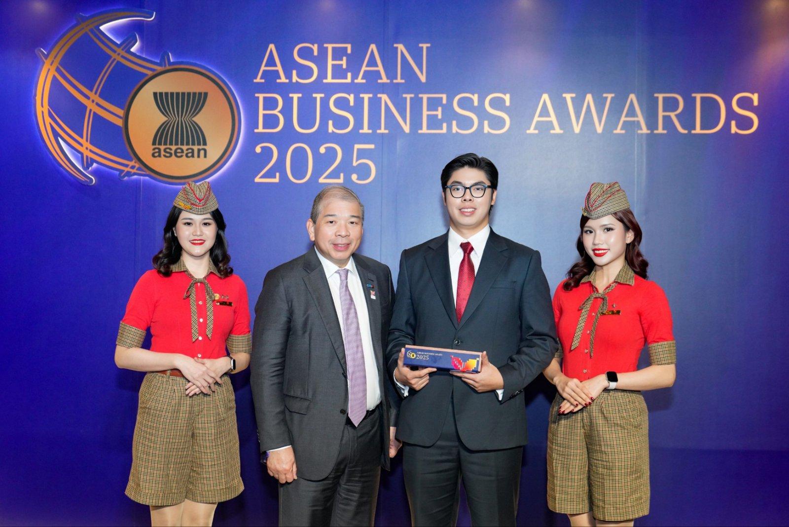 Vietjet được vinh danh tại Giải thưởng Doanh nghiệp ASEAN 2025, vị thế hàng không hàng đầu khu vực- Ảnh 2. Vietjet được vinh danh tại Giải thưởng Doanh nghiệp ASEAN 2025, vị thế hàng không hàng đầu khu vực- Ảnh 2.