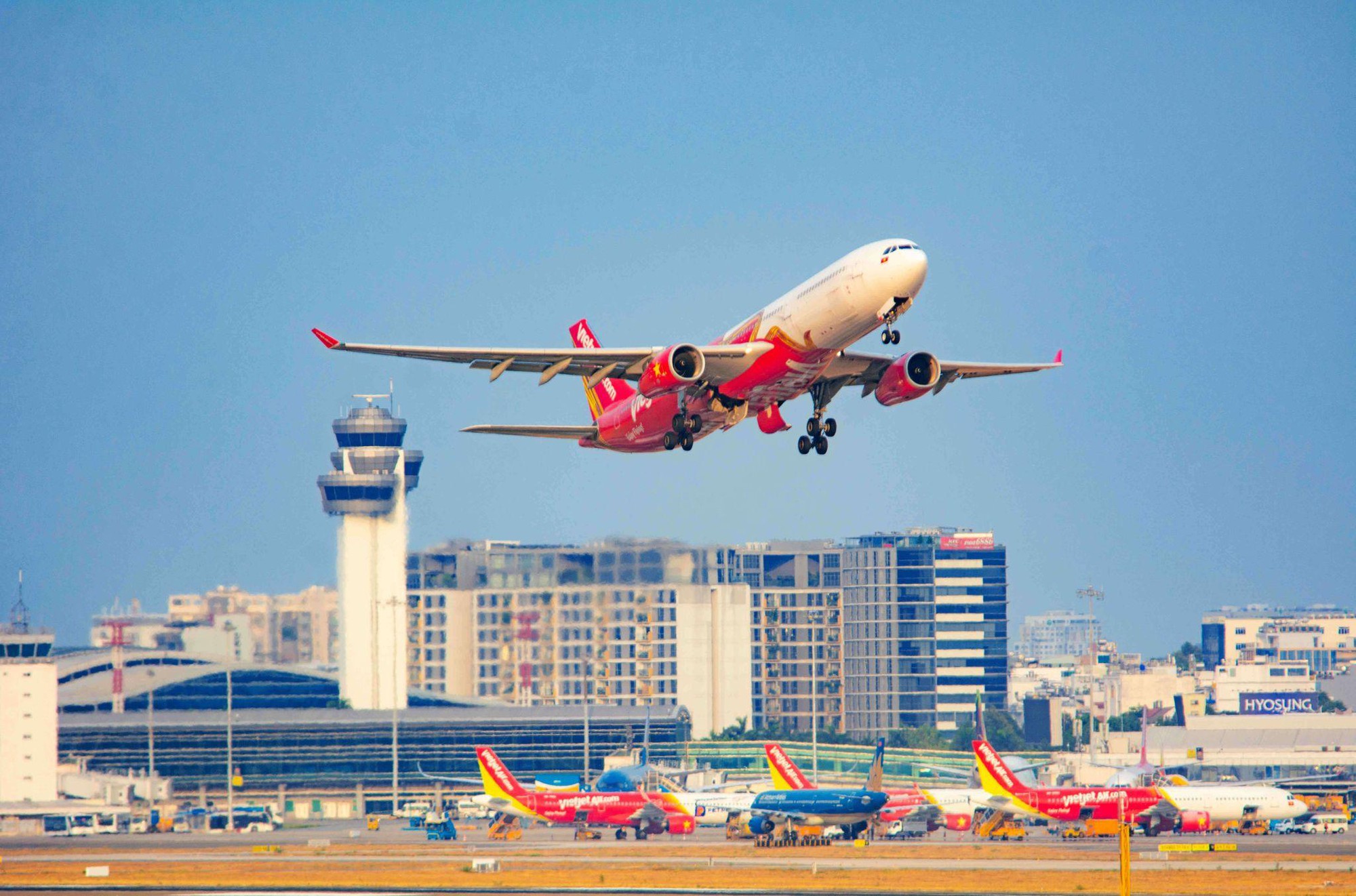 Vietjet được vinh danh tại Giải thưởng Doanh nghiệp ASEAN 2025, vị thế hàng không hàng đầu khu vực- Ảnh 3. Vietjet được vinh danh tại Giải thưởng Doanh nghiệp ASEAN 2025, vị thế hàng không hàng đầu khu vực- Ảnh 3.