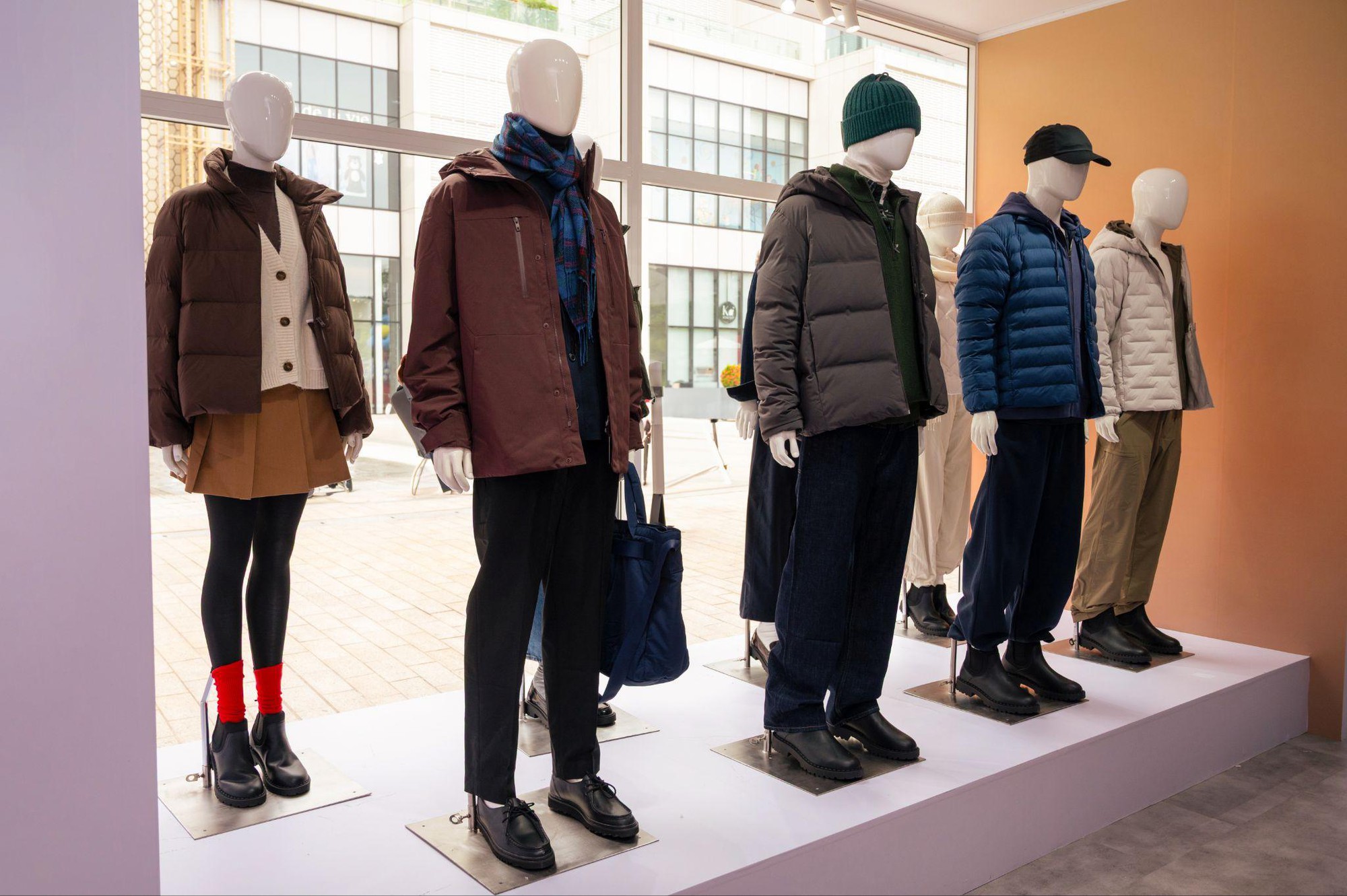 Lần thứ 2 tại Hà Nội, UNIQLO mang đến không gian trải nghiệm trang phục giữ ấm công nghệ- Ảnh 5. Lần thứ 2 tại Hà Nội, UNIQLO mang đến không gian trải nghiệm trang phục giữ ấm công nghệ- Ảnh 5.