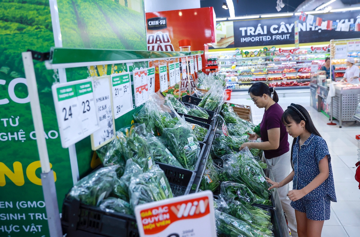 WinMart mở rộng độ phủ, mang bán lẻ hiện đại đến hơn 100 triệu người tiêu dùng Việt- Ảnh 3. WinMart mở rộng độ phủ, mang bán lẻ hiện đại đến hơn 100 triệu người tiêu dùng Việt- Ảnh 3.