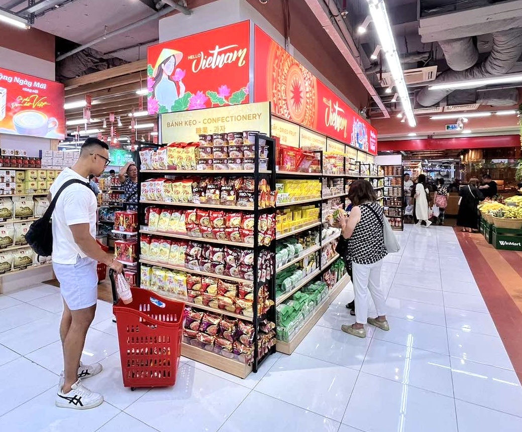 WinMart mở rộng độ phủ, mang bán lẻ hiện đại đến hơn 100 triệu người tiêu dùng Việt- Ảnh 4. WinMart mở rộng độ phủ, mang bán lẻ hiện đại đến hơn 100 triệu người tiêu dùng Việt- Ảnh 4.