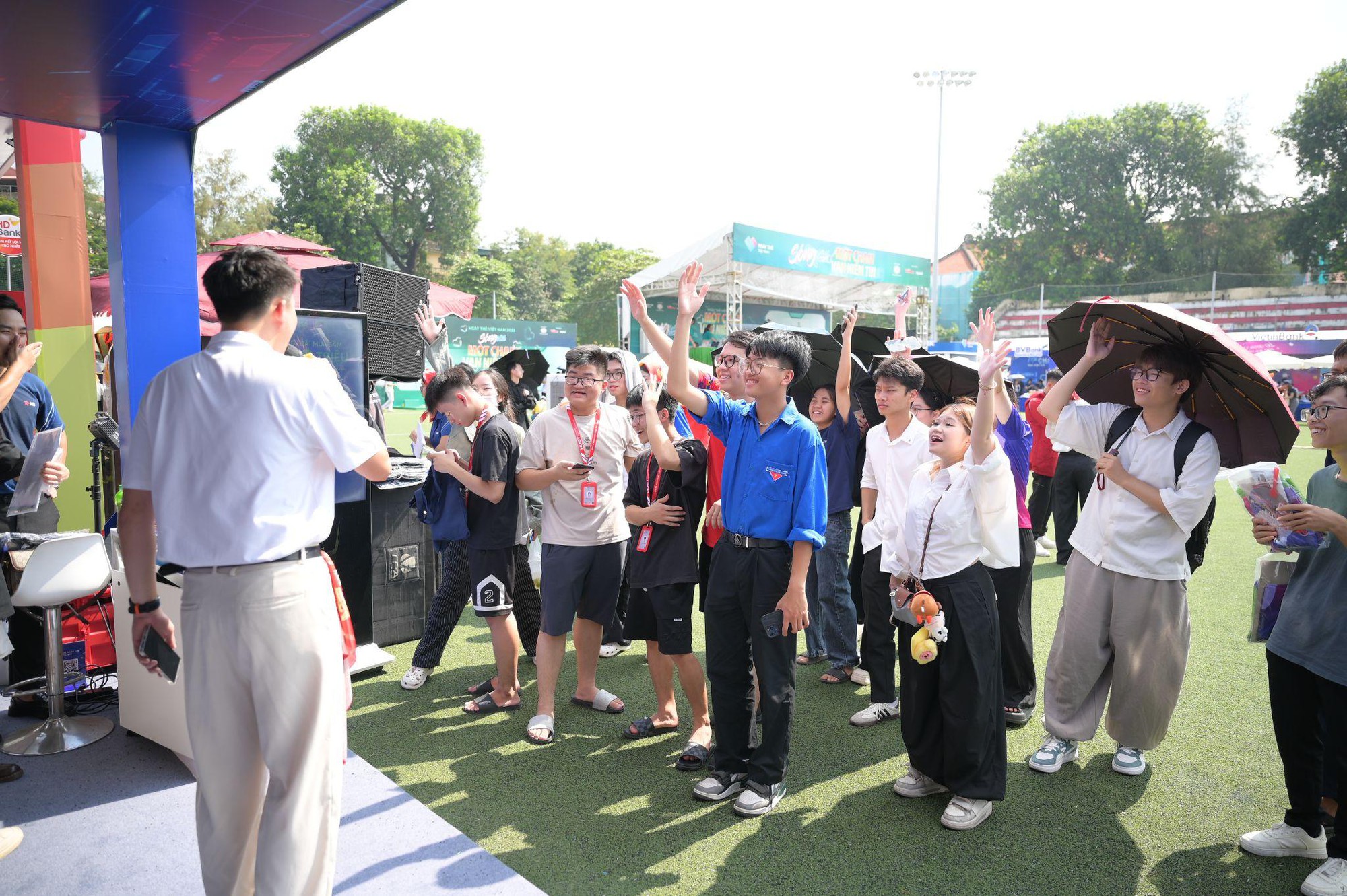 Mãn nhãn với công nghệ thanh toán thời thượng của MB tại Ngày Thẻ Việt Nam- Ảnh 5.