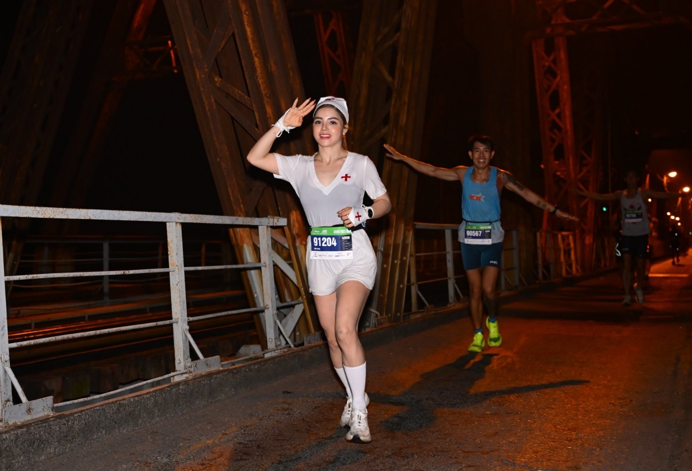 Những bóng hồng VPIM 2025 - lan tỏa năng lượng sống khỏe, sống thịnh vượng- Ảnh 8. Những bóng hồng VPIM 2025 - lan tỏa năng lượng sống khỏe, sống thịnh vượng- Ảnh 8.