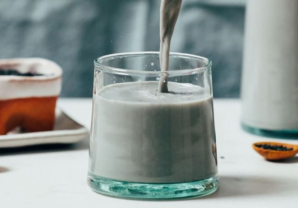 3 cách kết hợp nấu món ăn giúp chị em trẻ đẹp hơn, dưỡng tóc đen, tốt cho xương: Đậu đen là "nhân vật chính"- Ảnh 3. 3 cách kết hợp nấu món ăn giúp chị em trẻ đẹp hơn, dưỡng tóc đen, tốt cho xương: Đậu đen là "nhân vật chính"- Ảnh 3.