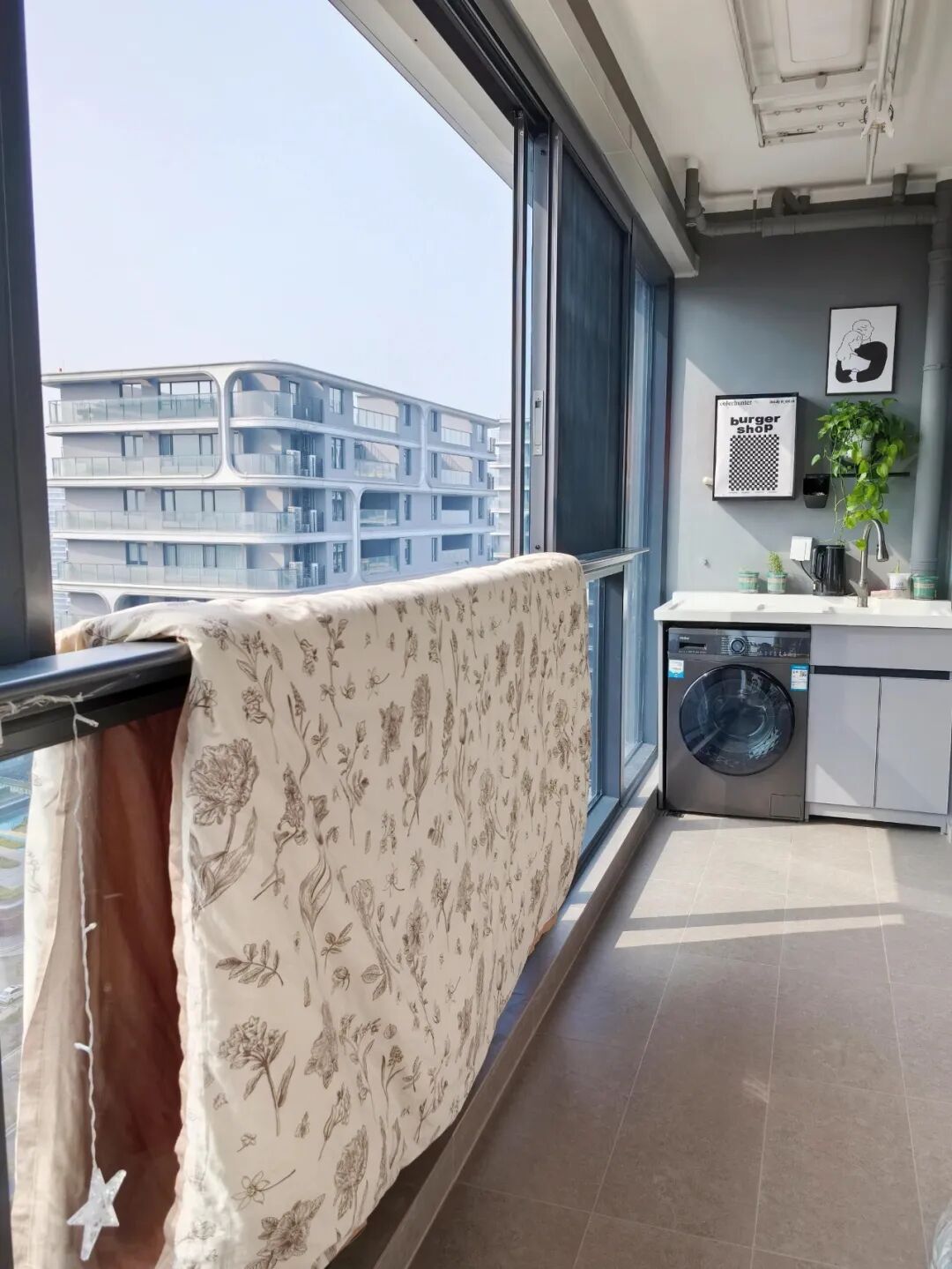 Giới trẻ trang trí nhà “ngược đời” nhưng cực thông minh: Toàn ý tưởng tưởng kỳ quặc mà sống rồi mới thấy đúng quá!- Ảnh 1. Giới trẻ trang trí nhà “ngược đời” nhưng cực thông minh: Toàn ý tưởng tưởng kỳ quặc mà sống rồi mới thấy đúng quá!- Ảnh 1.