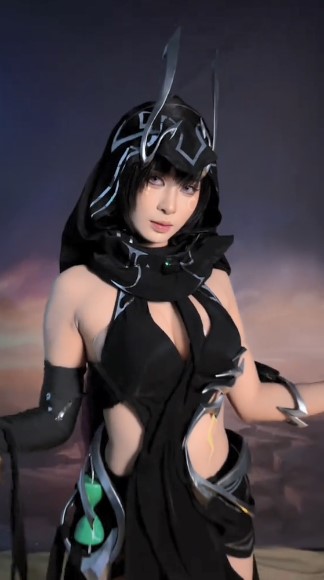 Cosplay tướng tủ, Quỳnh Bei cực slay khiến fan trầm trồ - Ảnh 4. Cosplay tướng tủ, Quỳnh Bei cực slay khiến fan trầm trồ - Ảnh 4.