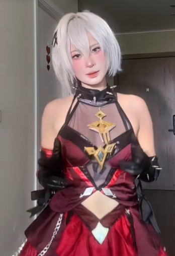 Cosplay tướng tủ, Quỳnh Bei cực slay khiến fan trầm trồ - Ảnh 7. Cosplay tướng tủ, Quỳnh Bei cực slay khiến fan trầm trồ - Ảnh 7.