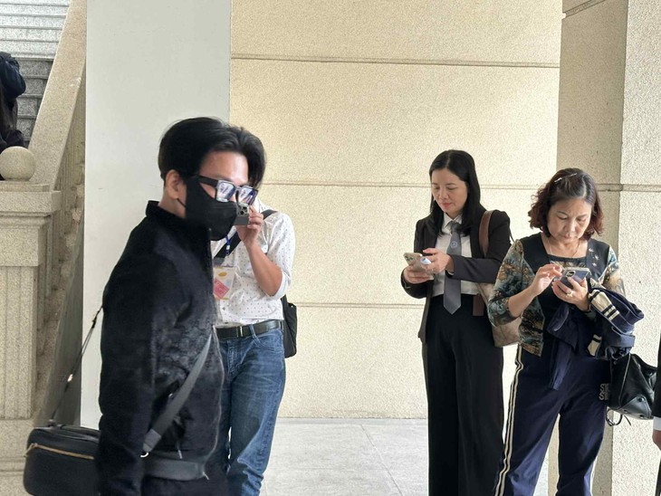 Ca sĩ Vũ Hà đã "nướng" bao nhiêu vào đường dây đánh bạc hơn 2.500 tỷ tại khách sạn Pullman?- Ảnh 1. Ca sĩ Vũ Hà đã "nướng" bao nhiêu vào đường dây đánh bạc hơn 2.500 tỷ tại khách sạn Pullman?- Ảnh 1.