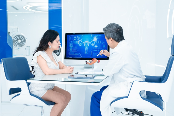 4 lý do bác sĩ David Bui được các mẹ sau sinh "chọn mặt gửi vàng"- Ảnh 1. 4 lý do bác sĩ David Bui được các mẹ sau sinh "chọn mặt gửi vàng"- Ảnh 1.