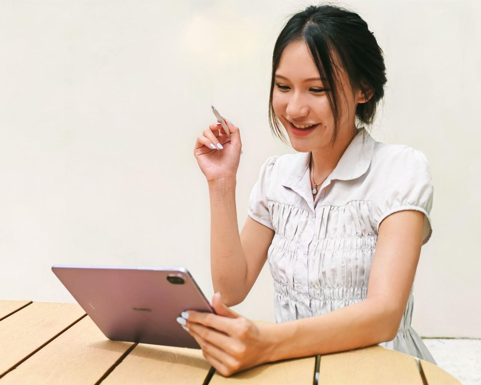 9 tuần nữa là năm mới, bạn đã “tự thưởng” bản thân điều gì trong năm qua?- Ảnh 2. 9 tuần nữa là năm mới, bạn đã “tự thưởng” bản thân điều gì trong năm qua?- Ảnh 2.