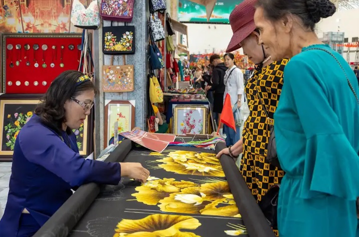 Ngàn lẻ một điểm “phải đến” tại siêu hội chợ quy mô khủng bậc nhất từ trước tới nay- Ảnh 11. Ngàn lẻ một điểm “phải đến” tại siêu hội chợ quy mô khủng bậc nhất từ trước tới nay- Ảnh 11.
