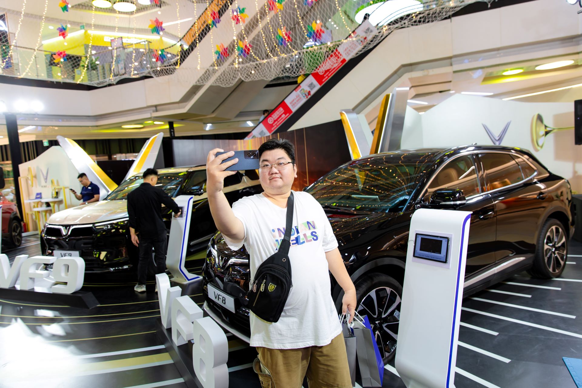 Bộ ba VinFast VF 7, VF 8, VF 9 hút khách tại ngày hội trải nghiệm xe điện- Ảnh 2. Bộ ba VinFast VF 7, VF 8, VF 9 hút khách tại ngày hội trải nghiệm xe điện- Ảnh 2.