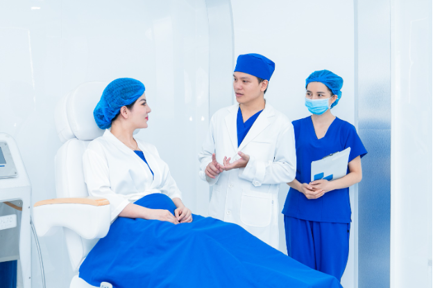 4 lý do bác sĩ David Bui được các mẹ sau sinh "chọn mặt gửi vàng"- Ảnh 3. 4 lý do bác sĩ David Bui được các mẹ sau sinh "chọn mặt gửi vàng"- Ảnh 3.