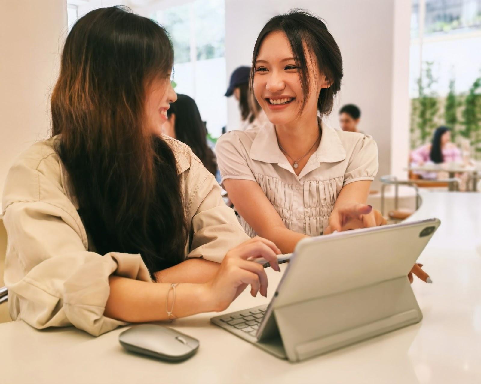 9 tuần nữa là năm mới, bạn đã “tự thưởng” bản thân điều gì trong năm qua?- Ảnh 3. 9 tuần nữa là năm mới, bạn đã “tự thưởng” bản thân điều gì trong năm qua?- Ảnh 3.