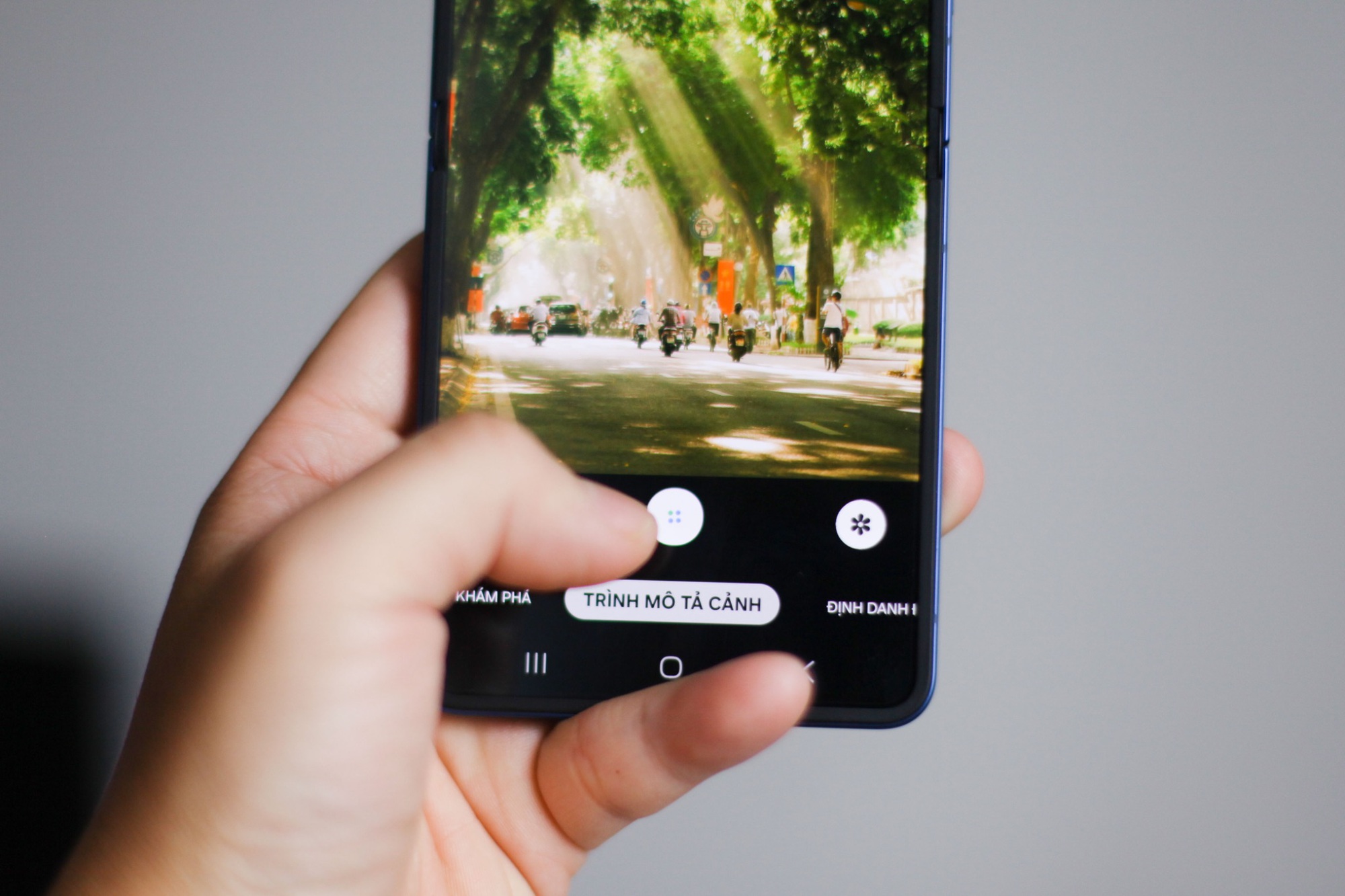 Trải nghiệm AI trên Samsung Galaxy Z Flip7: đáng giá và nhiều bất ngờ- Ảnh 5. Trải nghiệm AI trên Samsung Galaxy Z Flip7: đáng giá và nhiều bất ngờ- Ảnh 5.