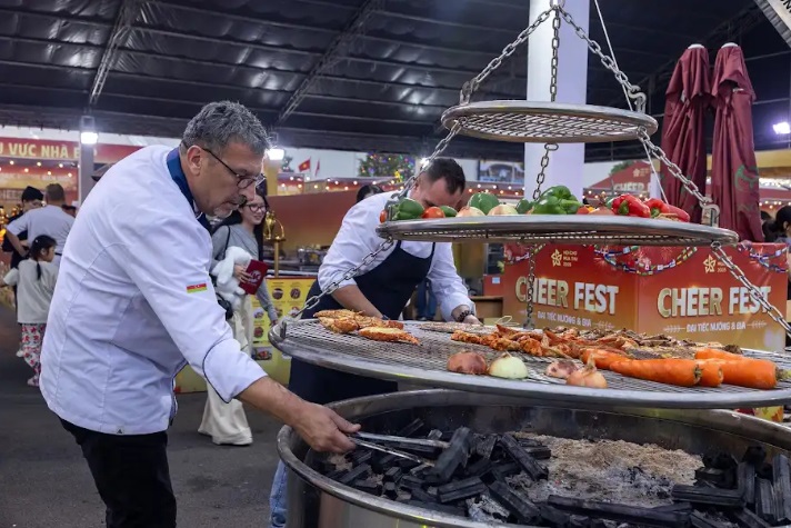 Ngàn lẻ một điểm “phải đến” tại siêu hội chợ quy mô khủng bậc nhất từ trước tới nay- Ảnh 7. Ngàn lẻ một điểm “phải đến” tại siêu hội chợ quy mô khủng bậc nhất từ trước tới nay- Ảnh 7.