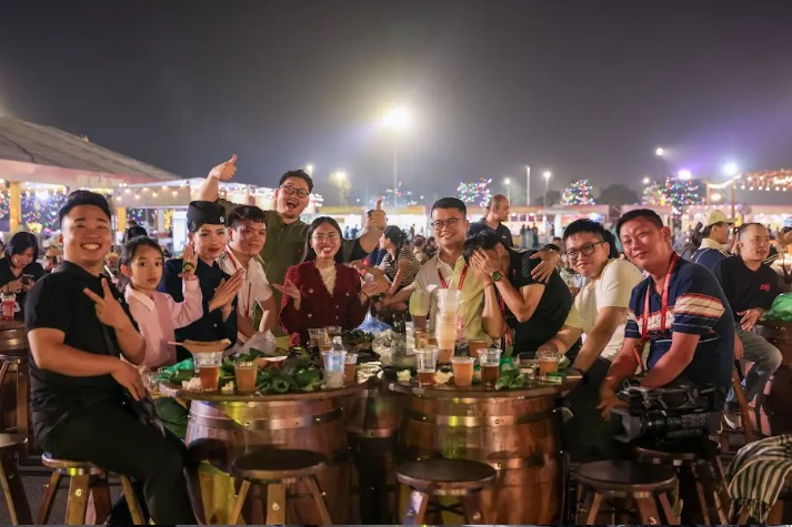 Ngàn lẻ một điểm “phải đến” tại siêu hội chợ quy mô khủng bậc nhất từ trước tới nay- Ảnh 8. Ngàn lẻ một điểm “phải đến” tại siêu hội chợ quy mô khủng bậc nhất từ trước tới nay- Ảnh 8.