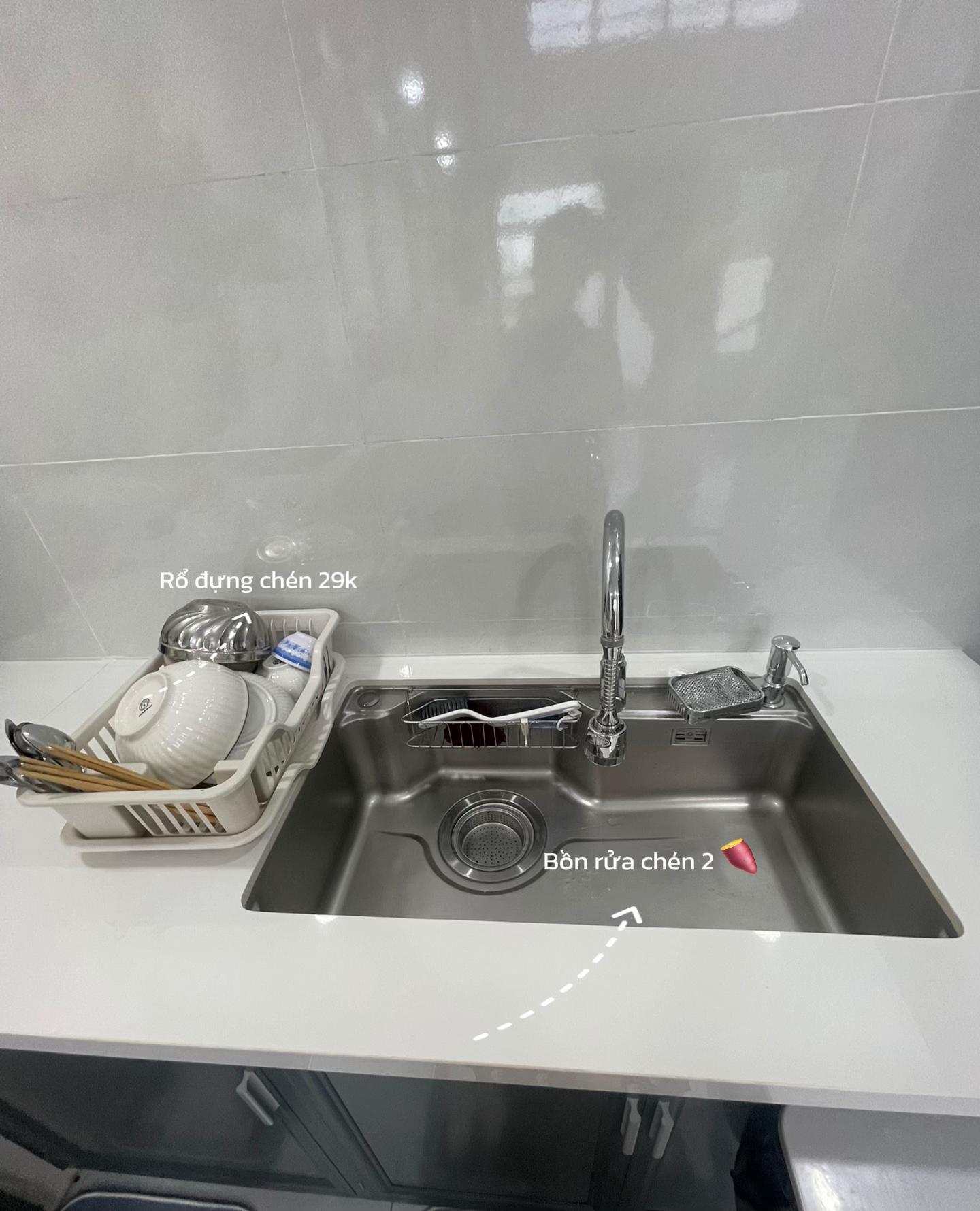 Căn bếp “hệ nghèo” nhưng sang không tưởng: Toàn đồ vài chục nghìn mà sạch như khách sạn- Ảnh 8. Căn bếp “hệ nghèo” nhưng sang không tưởng: Toàn đồ vài chục nghìn mà sạch như khách sạn- Ảnh 8.